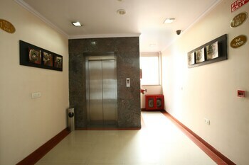 Emblem Hotel Sector 14 Gurgaon