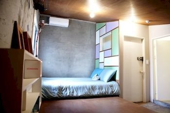 Sis N Bro Hostel