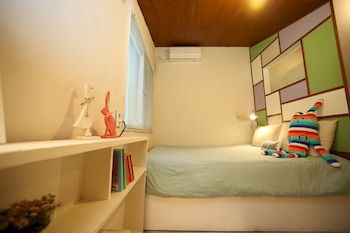 Sis N Bro Hostel
