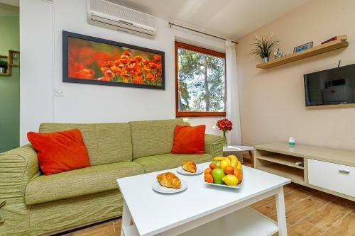 Al Mare Apartments