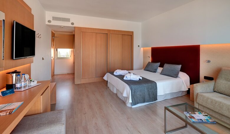 Cm Playa Del Moro Hotel