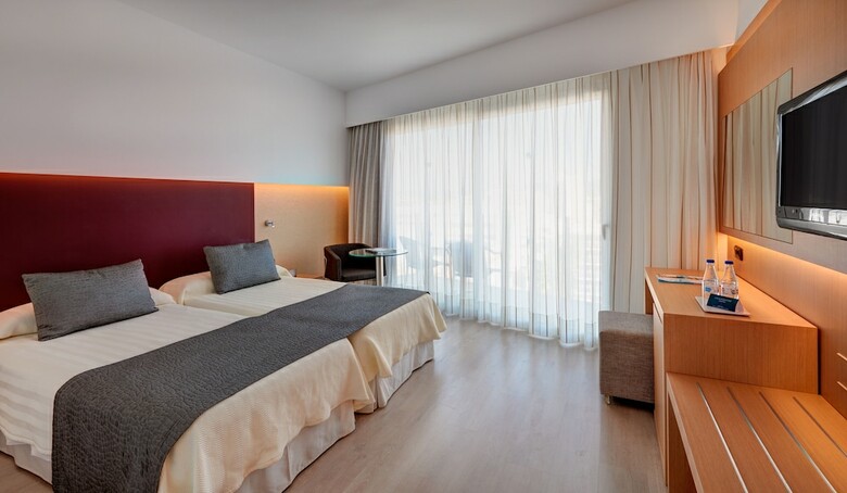 Cm Playa Del Moro Hotel