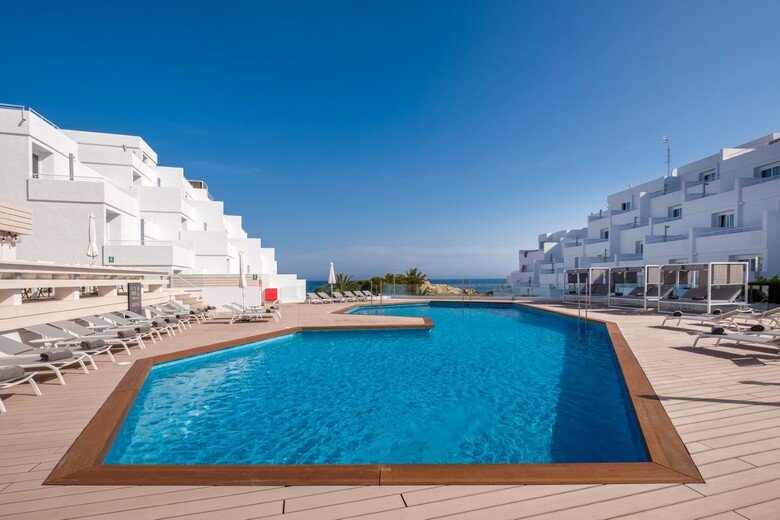 Apartamentos Paradise Beach