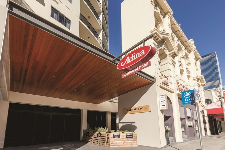 Hotel Medina Executive Barrack Plaza