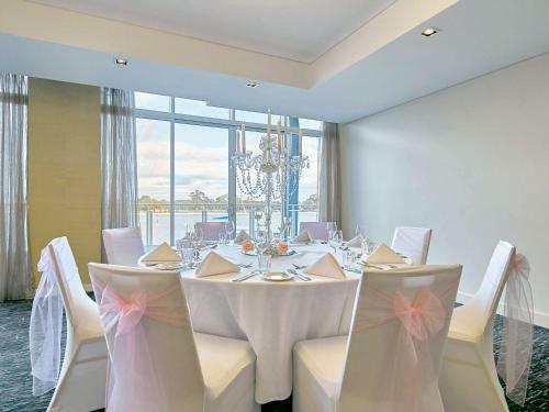 Hotel The Sebel Mandurah