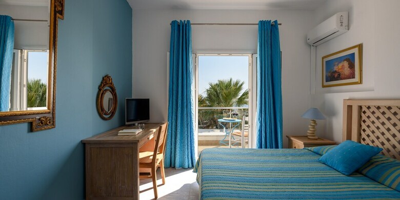 Hotel Alesahne Beach