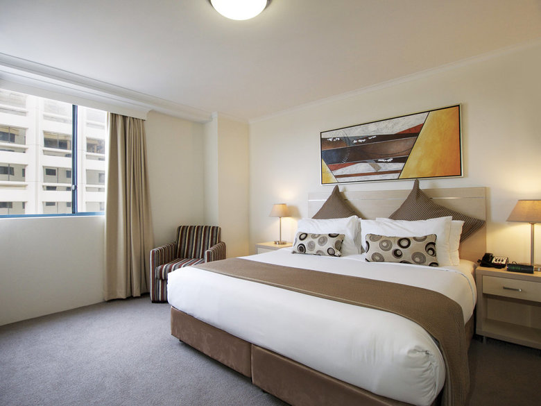 Hotel Regis On Castlereagh