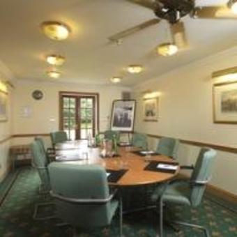Hotel Thistle East Midlands Airport