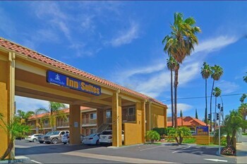 Motel Riverside Inn & Suites