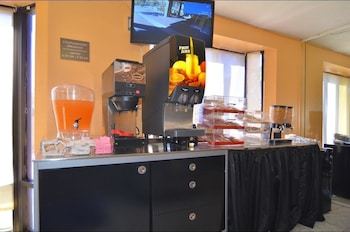 Motel Riverside Inn & Suites