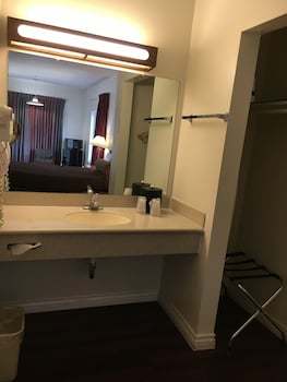 Motel Riverside Inn & Suites
