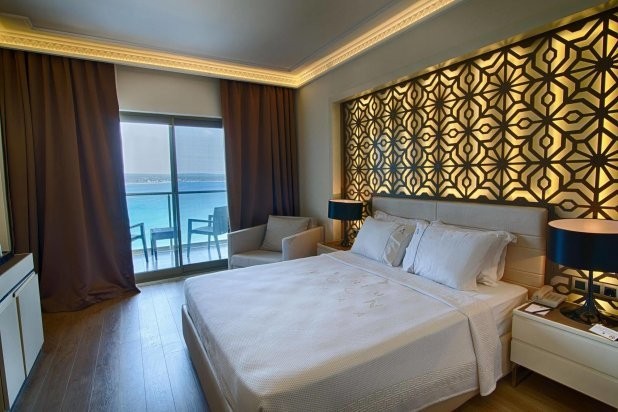 Hotel The Roxy Luxury Moon