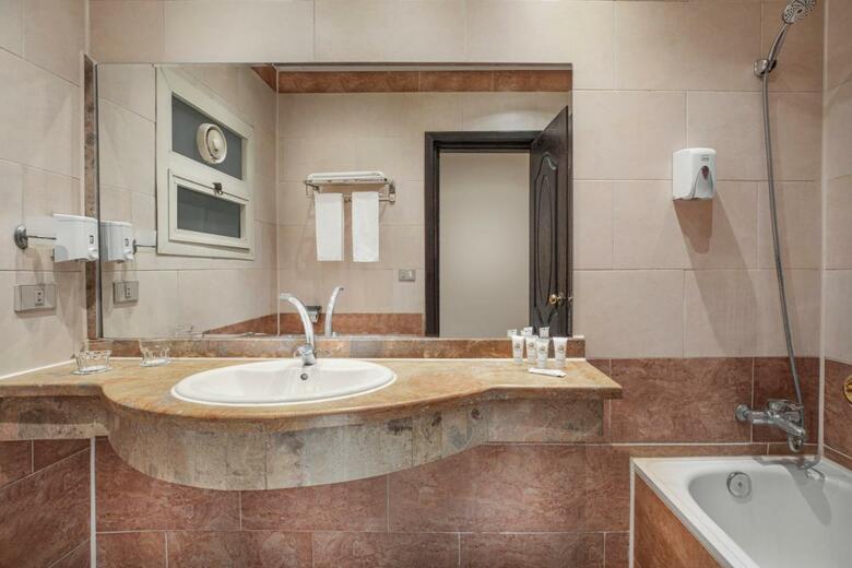 Hotel Holidays Express