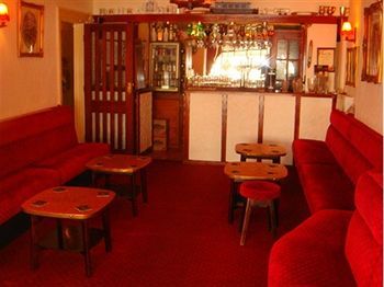 The Holmeleigh Hotel - Guest House