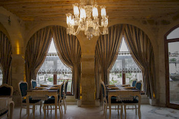 Hotel Elika Cave Suites