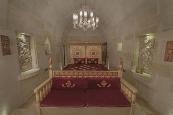 Hotel Elika Cave Suites