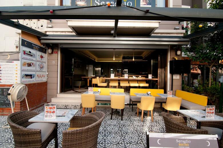 Perapolis Hotel
