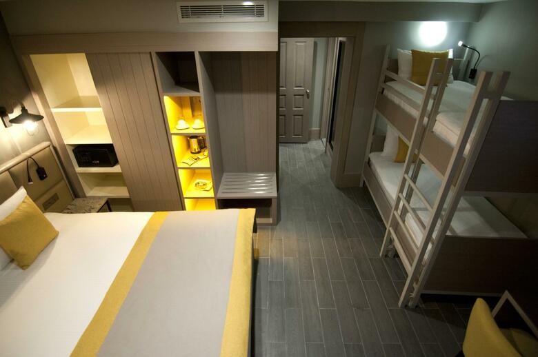 Perapolis Hotel