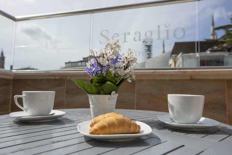 Perapolis Hotel