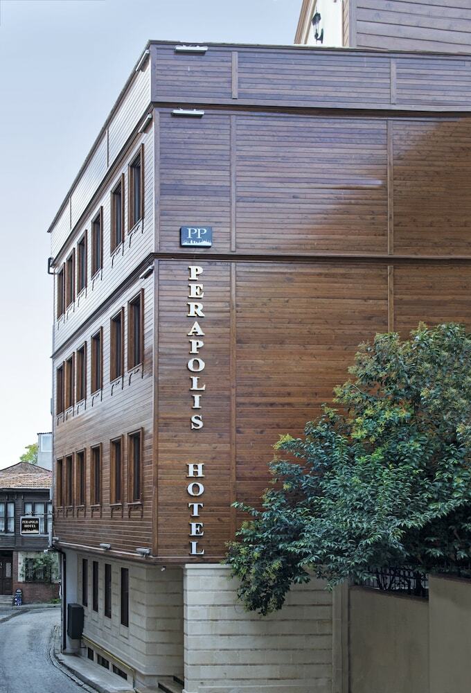 Perapolis Hotel
