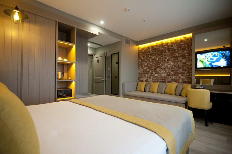 Perapolis Hotel