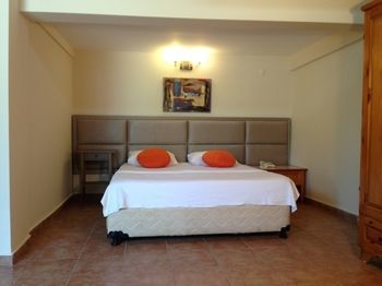 Ford Hotel - Special Class