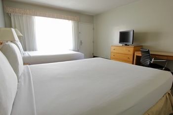 Hostal The Sherman Hotel