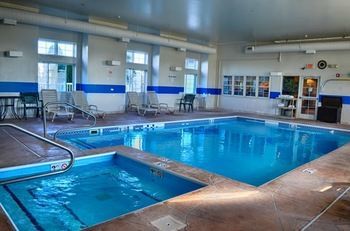 Hotel Toledo Bridgepointe Inn & Suites