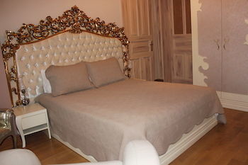 Hotel Rag?p Pasha Apartments
