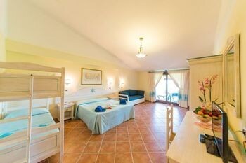 Hostal Nicolaus Club Marina Sporting