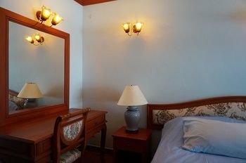 Hotel Dee-lek Guesthouse And Restaurant