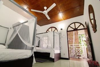 Hotel 2in1 Kandy Hostel Homestay