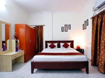 Aparthotel Nirmalvilla Service Apartments