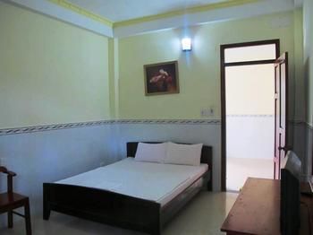Hotel Nhat Lan Resort