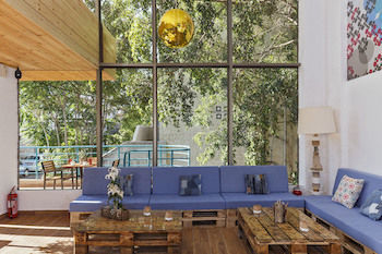 Hotel Stay - Hostel, Apartments, Lounge