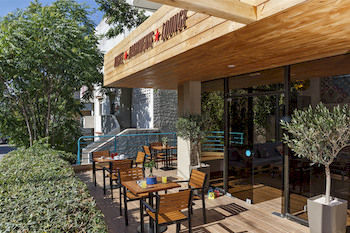 Hotel Stay - Hostel, Apartments, Lounge
