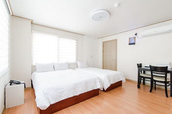 Aparthotel Blooming House Residence