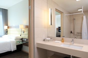 Hotel Moxy Munich Airport