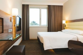 Hotel Moxy Munich Airport