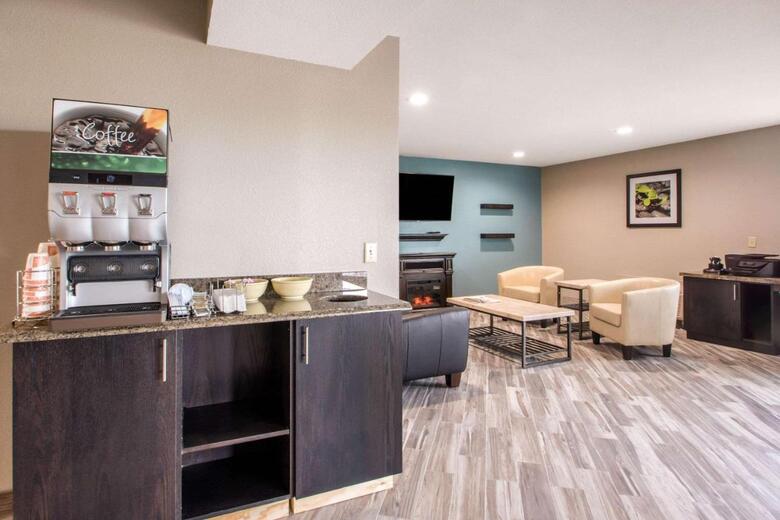 Hotel Roadstar Inn
