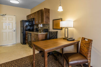Hotel Mainstay Suites Watford City
