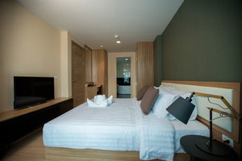 Aparthotel Ten Ekamai Suites By Aspira