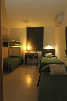 Pension Hostal Tahiti Rs
