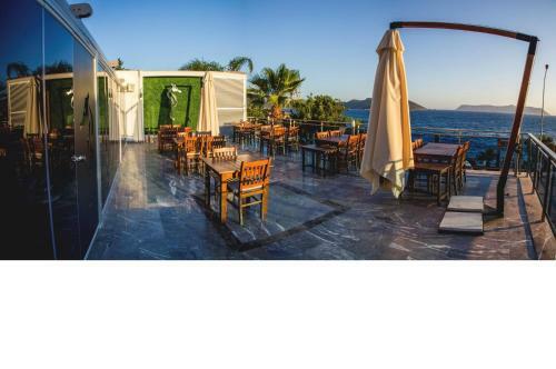 Sea View Hotel
