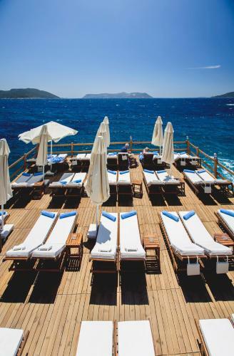 Sea View Hotel