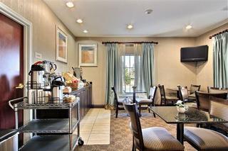 Hotel Magnolia Inn & Suites