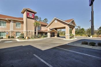 Hotel Magnolia Inn & Suites