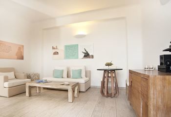 Bed & Breakfast Allure Suites