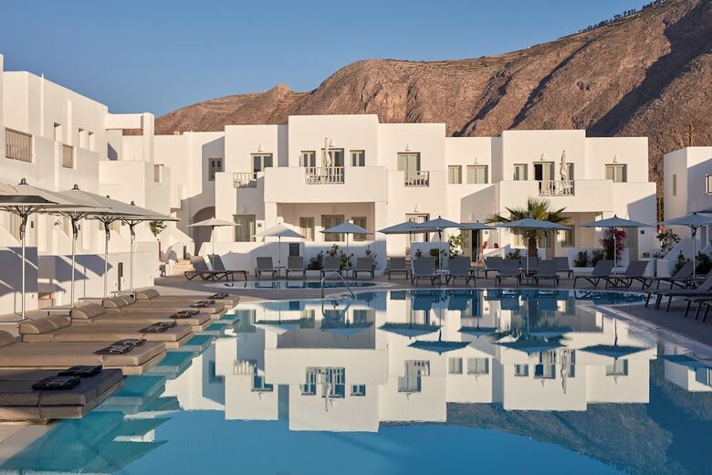 Aqua Blue Hotel