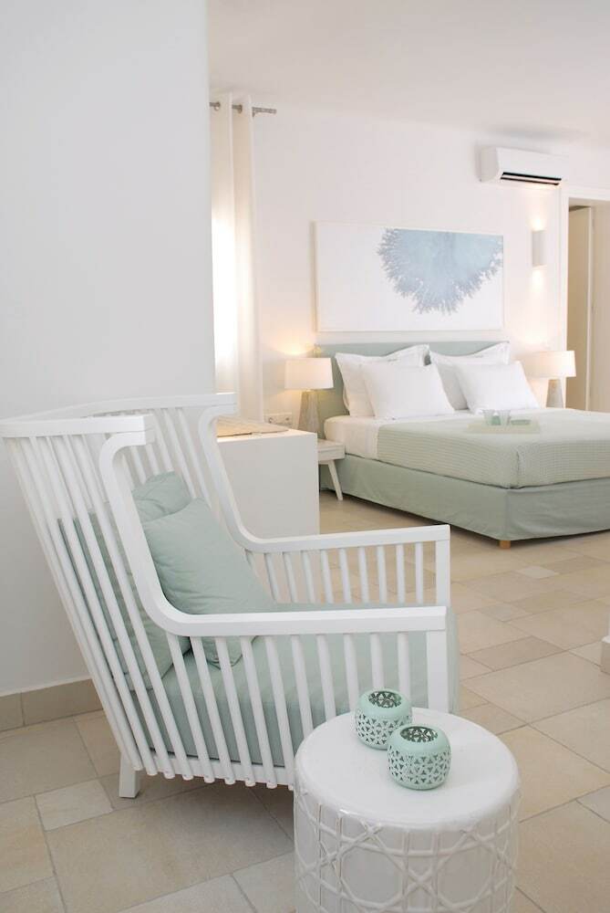 Aqua Blue Hotel